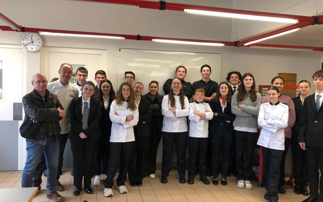 Un chef étoilé (restaurant Les Trois Rochers) au lycée le Paraclet