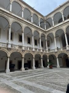 IMG 3361 2 - Mention Événement Espaces Événementiels et Volumes de Communication