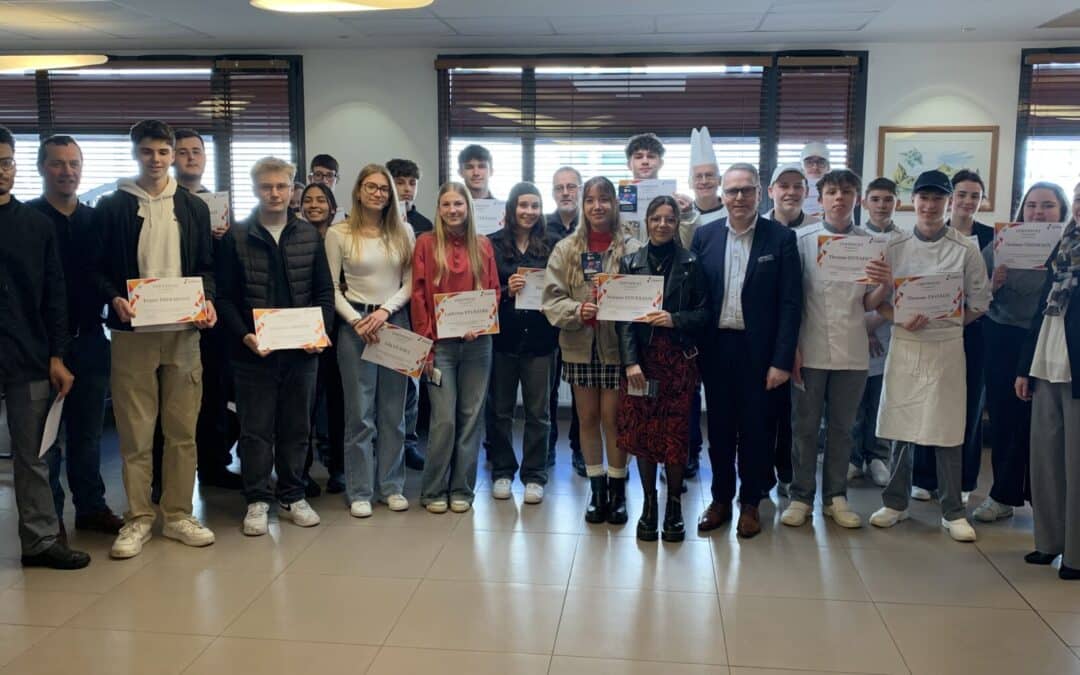 Le lycée remercie ses élèves et étudiants…