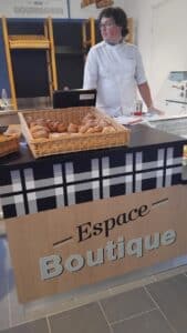 1000005413 - Mention Événement Espaces Événementiels et Volumes de Communication