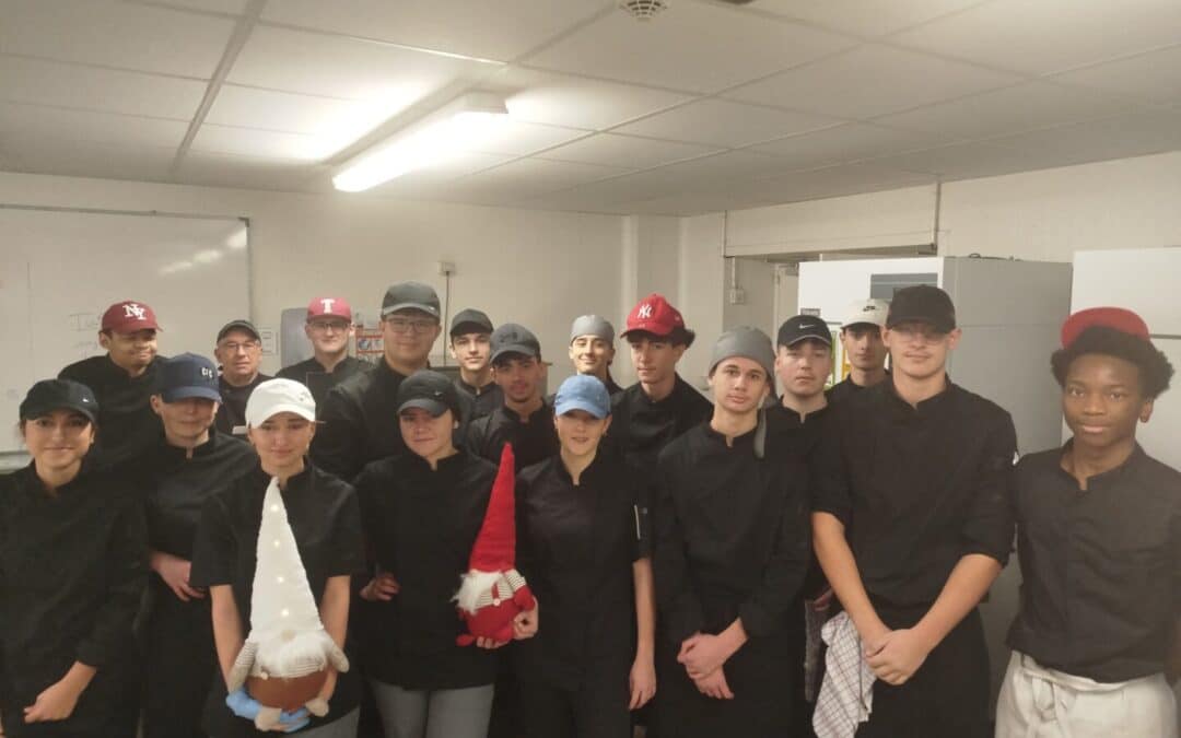 Les élèves de 1ère C-CSR clôturent l’année par un TP aux accents de Noël