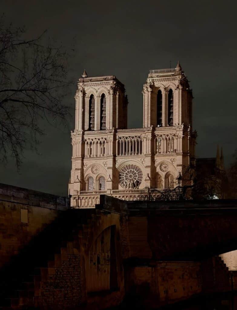 1000027312 - Tarifs Voyage pédagogique à Paris : une première journée riche en découvertes