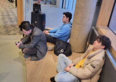 1000034121 - Fin du séjour à Paris pour les étudiants de BTS MHR