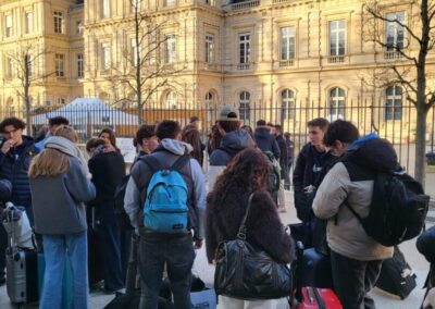 1000034130 - Fin du séjour à Paris pour les étudiants de BTS MHR