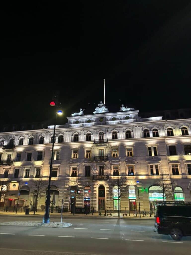 5ACEB57F B000 4B64 934E C0589E175548 - Accueil Erasmus : 3 semaines de stages en Suède pour nos élèves de terminale 🇸🇪