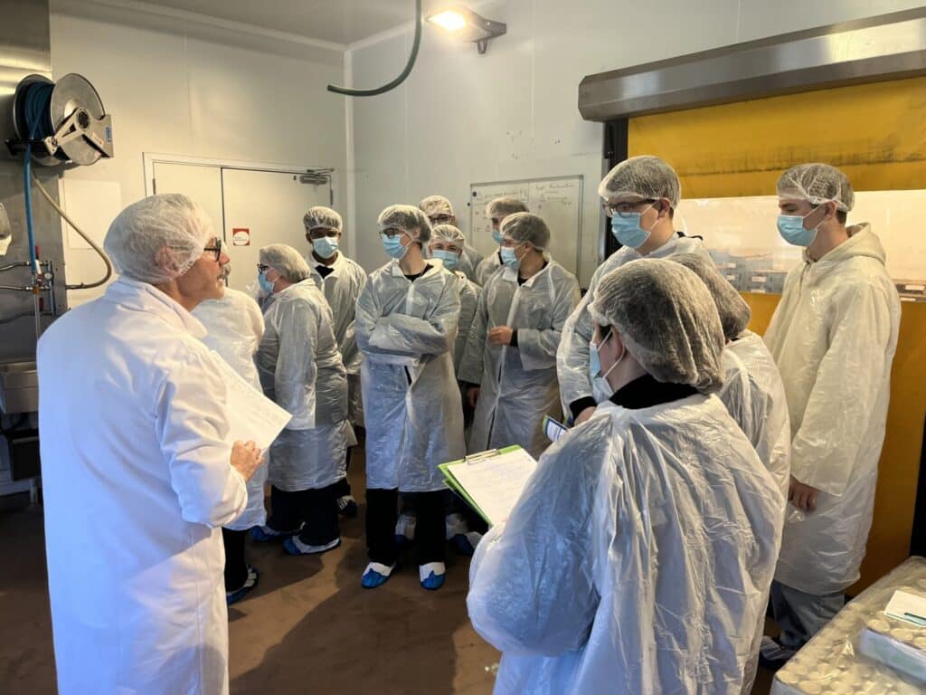 IMG 9638 - Accueil Visite de la cuisine centrale Vitalys pour la classe de Seconde STHR