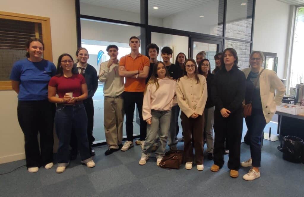 1000039310 - Accueil Nos étudiants de Mise à Niveau brillent aux 24h Chrono Business Game du CJD Quimper !