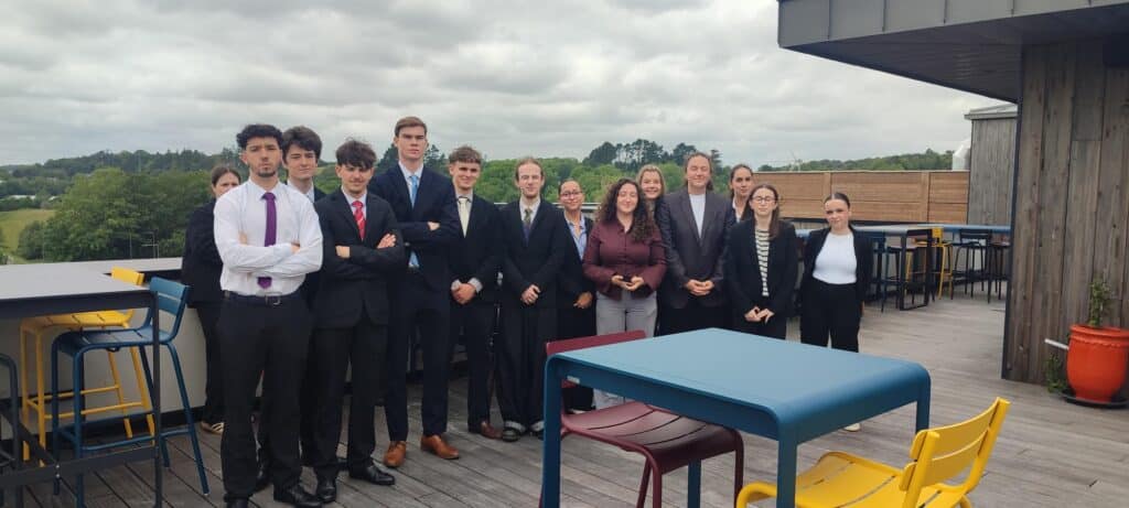 1000039915 - Accueil Visite enrichissante à l’Hôtel Mercure Kerlig avec la classe de Mise à Niveau