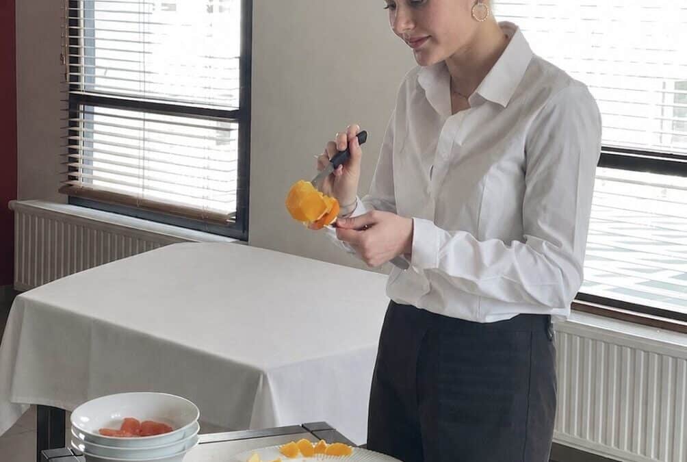 Les étudiants de Mise à Niveau s’initient à l’excellence du service en salle