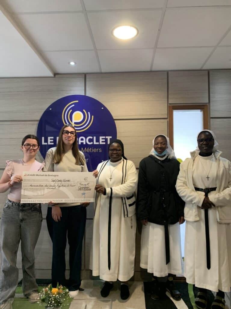 Remise de cheque - Accueil Le « Bol de riz » : un engagement solidaire