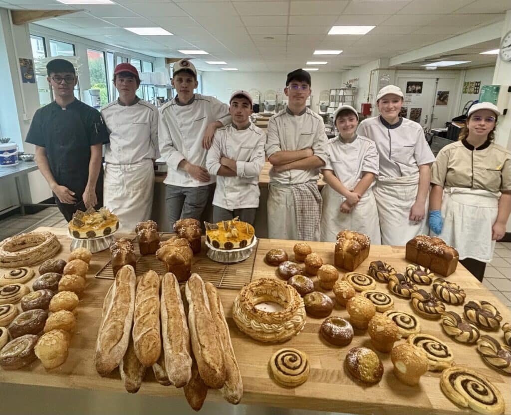 IMG 8908 - Accueil Un très beau TP de viennoiseries et pâtisseries pour nos Terminales Bac Pro Boulangerie-Pâtisserie !